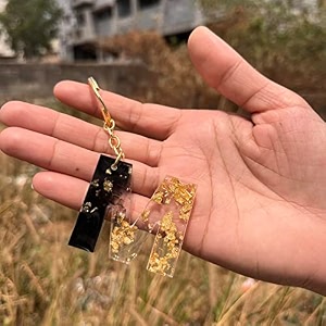black and gold foil design resin alphabet initial letter keychain key ring for men women girls purse handbags  black  h2-l0ur-b8l7_new