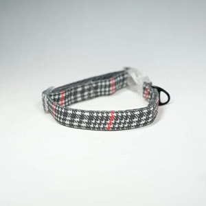 unleash dog collar for small medium large dogs super light weight collars with adjustable length and led snap buckles small grey - black design