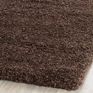 Urban Modern Decor Featuring Soft Shaggy Carpet