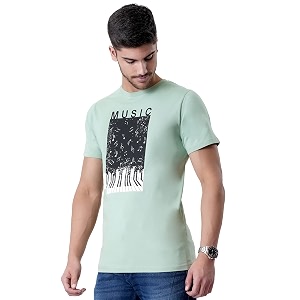 UrbanMark Men T-Shirt