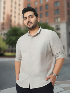 Urbano Plus Men Solid Casual Grey Shirt