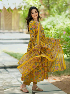 VAANEEP Women Cotton Blend Kurti Pant Dupatta