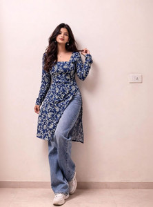 Valveera Women Printed Straight Kurta