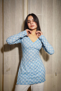 Valveera Women Printed Straight Kurta