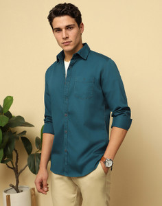VAN HEUSEN Men Solid Casual Green Shirt