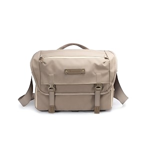 vanguard veo range 38 messenger camera bag beige tan