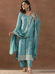 Vastrasaili Women Kurti Pant Dupatta Set