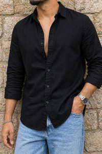 Vayu Men Solid Casual Black Shirt