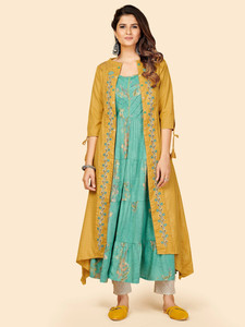 VBUYZ Women Embroidered Anarkali Kurta