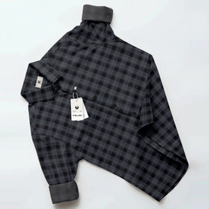 vdlooks Men Checkered Casual Grey Shirt