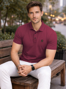 VeBNoR Solid Men Polo Neck Maroon T-Shirt