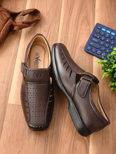 Vellinto Men Sandals