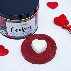 velvet fine chocolates hearty red velvet cookies  4 red velvet cookies with 3d edible heart  perfect valentines day gift  1 pack