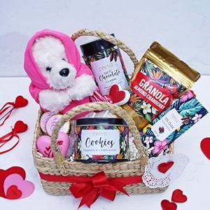 velvet fine chocolates sweetheart surprise gift hamper  assorted chocolates  perfect valentines gift  elegant packaging  handcrafted treats  pack of 1
