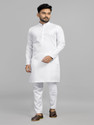Vibhuti Men Solid Straight Kurta
