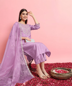 VredeVogel Women Kurta Pant Dupatta Set