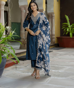 VredeVogel Women Kurta Pant Dupatta Set