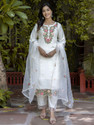VredeVogel Women Kurta Pant Dupatta Set
