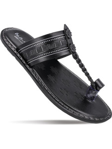 WALKAROO Men Sandals