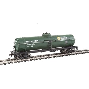 walthers inc ready to run british columbia railway tank car greenyellowwhite
