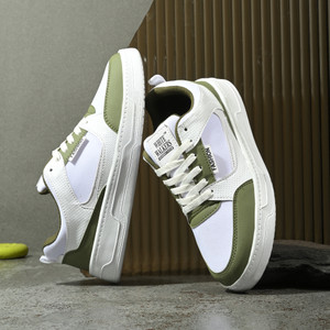 WHITE WALKERS Casual Sneakers For Men
