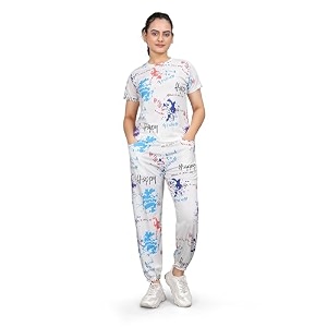 woman Tracksuit for causal wear