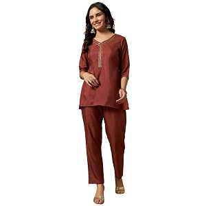 Women Printed 2-Piece Silkblend Kurta Pants