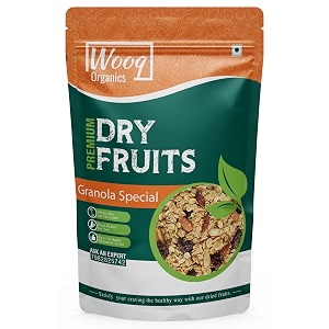 wooq organics crunchy granola breakfast cereal 400g- almonds cranberries amp black raisin granola special