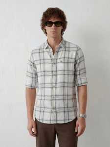 WROGN Men Regular Fit Checkered Slim Collar