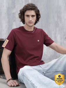 WROGN Solid Men Crew Neck Maroon T-Shirt