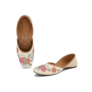 XE Looks Beautiful Comfortable Ethnic Sandal