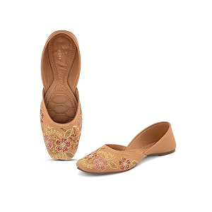 XE Looks Beautiful Comfortable Ethnic Sandal
