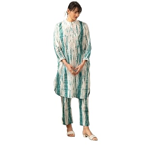 Yashika Womens Printed Cotton Blend Straight Kurta