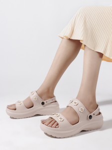 Zapatoz Women Clogs