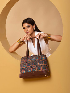 ZOUK Women Multicolor Hand-held Bag